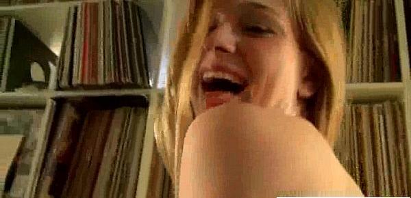  Crazy Things To Get Orgasms Are Use By Hot Girl mov-03